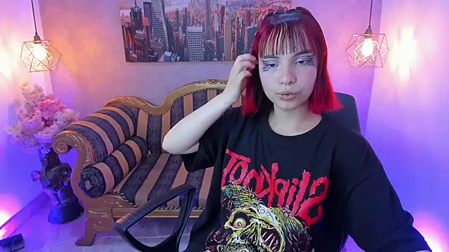 Megane whitte online show from 10-26-25, 03:18