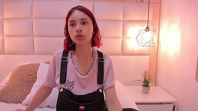 Megane whitte online show from 11-16-25, 08:47