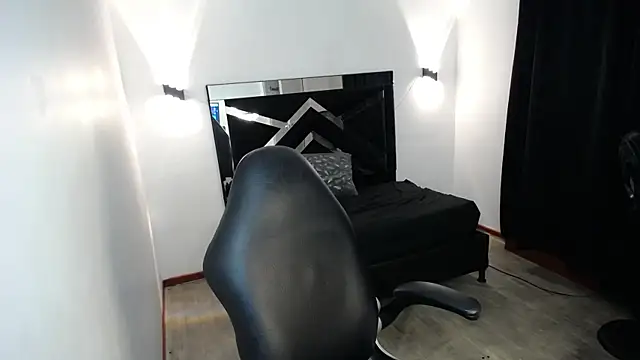 MarianaRojas  online show from 07-10-26, 11:40