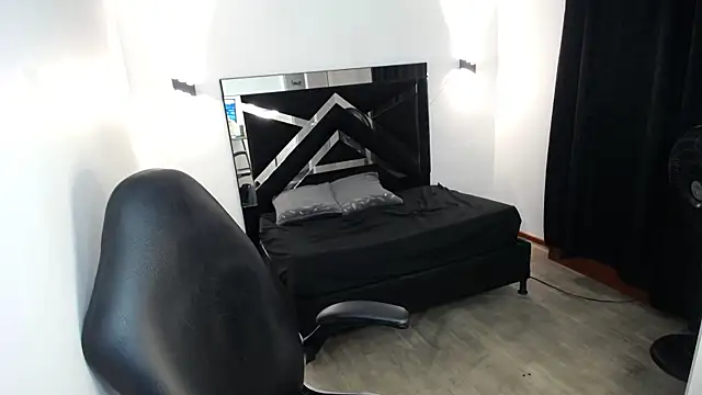 MarianaRojas  online show from 07-11-26, 12:08