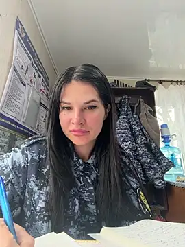 Snapshot of Alina_XXXX_ chatting on 04-21-26, 10:32 Alina XXXX online show from 04-21-26, 10:32