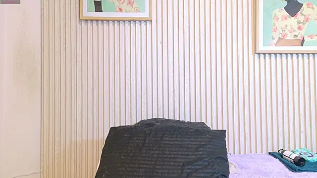 Abrilmirren online show from 04-17-26, 11:24