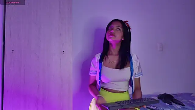 Snapshot of miamiller188 chatting on 11-08-25, 12:00 miamiller188 online show from 11-08-25, 12:00