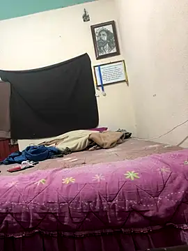 Snapshot of Sk3m_veryhot chatting on 12-14-25, 03:23 Sk3m veryhot online show from 12-14-25, 03:23