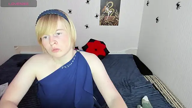 Snapshot of Cattie_w_ chatting on 10-31-25, 01:39 Cattie w online show from 10-31-25, 01:39