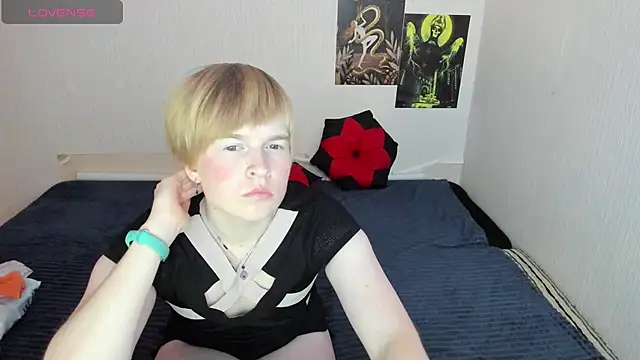 Snapshot of Cattie_w_ chatting on 11-04-25, 01:16 Cattie w online show from 11-04-25, 01:16