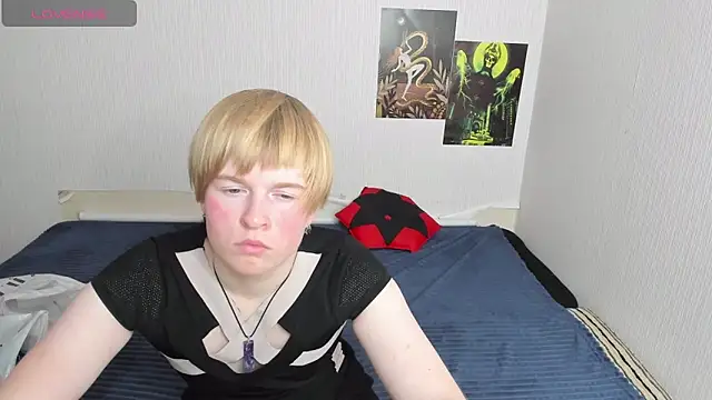 Snapshot of Cattie_w_ chatting on 11-14-25, 01:15 Cattie w online show from 11-14-25, 01:15