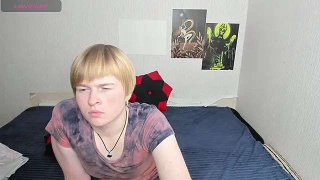 Snapshot of Cattie_w_ chatting on 11-25-25, 01:16 Cattie w online show from 11-25-25, 01:16