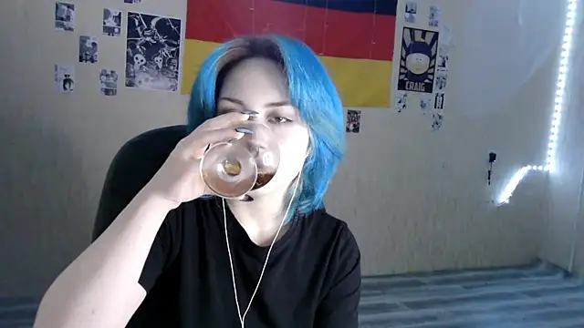 Snapshot of LeisaHopperstad chatting on 01-15-26, 05:27 LeisaHopperstad online show from 01-15-26, 05:27