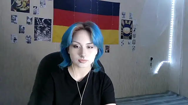 Snapshot of LeisaHopperstad chatting on 01-18-26, 05:06 LeisaHopperstad online show from 01-18-26, 05:06