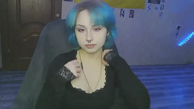 Snapshot of LeisaHopperstad chatting on 02-22-26, 02:26 LeisaHopperstad online show from 02-22-26, 02:26