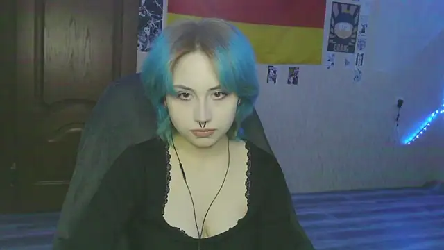 Snapshot of LeisaHopperstad chatting on 02-23-26, 02:14 LeisaHopperstad online show from 02-23-26, 02:14