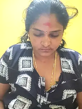 navyasree143 online show from 10-18-25, 01:52