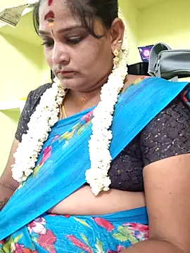 navyasree143 online show from 04-18-26, 03:21