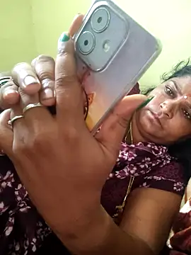 navyasree143 online show from 04-20-26, 02:36