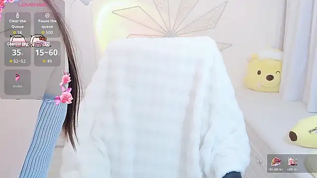 Snapshot of Coco-Di chatting on 10-22-25, 02:45 Coco-Di online show from 10-22-25, 02:45