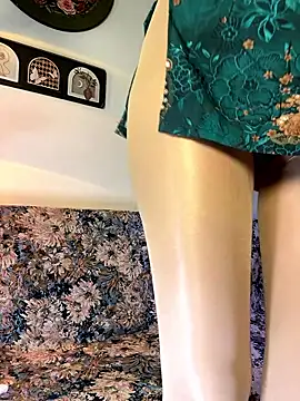 Snapshot of sharony_x chatting on 01-13-26, 03:28 sharony x online show from 01-13-26, 03:28