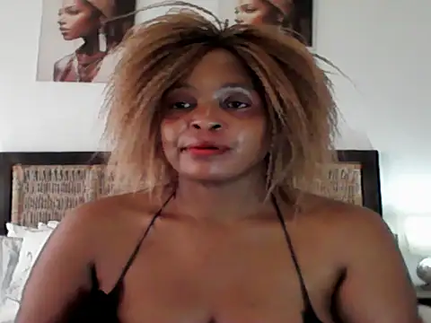 Snapshot of Blacksashaxx chatting on 04-21-26, 10:54 Blacksashaxx online show from 04-21-26, 10:54