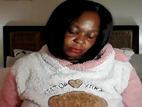Snapshot of Blacksashaxx chatting on 06-18-26, 09:14 Blacksashaxx online show from 06-18-26, 09:14