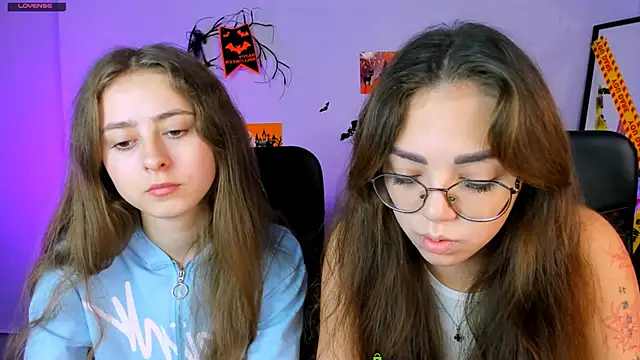 rebecca smile online show from 10-22-25, 05:41