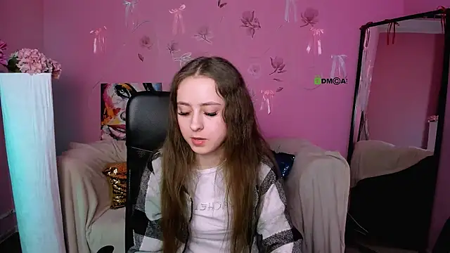 rebecca smile online show from 04-20-26, 12:19