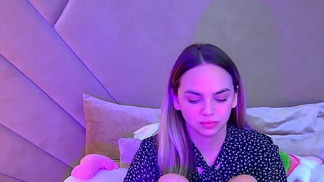 AnitaVenture online show from 10-11-25, 04:33