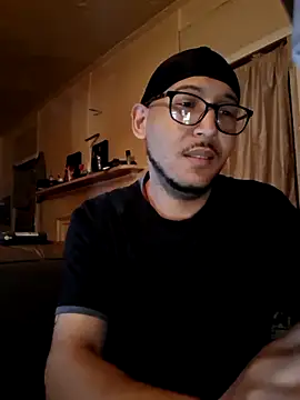 Snapshot of ThrowedWorldWide chatting on 12-01-25, 10:31 ThrowedWorldWide online show from 12-01-25, 10:31