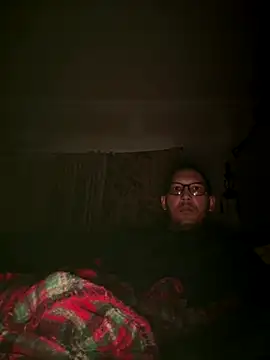 Snapshot of ThrowedWorldWide chatting on 12-15-25, 10:19 ThrowedWorldWide online show from 12-15-25, 10:19