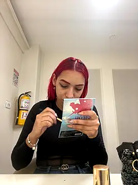 Snapshot of theladymonserrateshow chatting on 10-24-25, 12:12 theladymonserrateshow online show from 10-24-25, 12:12