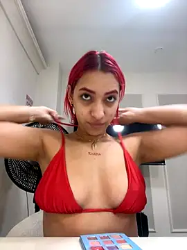 Snapshot of theladymonserrateshow chatting on 11-07-25, 12:05 theladymonserrateshow online show from 11-07-25, 12:05