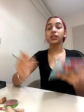 Snapshot of theladymonserrateshow chatting on 11-21-25, 12:04 theladymonserrateshow online show from 11-21-25, 12:04