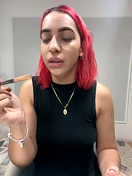 Snapshot of theladymonserrateshow chatting on 11-25-25, 12:05 theladymonserrateshow online show from 11-25-25, 12:05