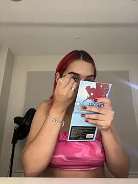 Snapshot of theladymonserrateshow chatting on 11-28-25, 12:30 theladymonserrateshow online show from 11-28-25, 12:30