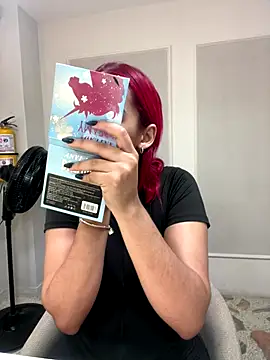 Snapshot of theladymonserrateshow chatting on 12-22-25, 12:02 theladymonserrateshow online show from 12-22-25, 12:02