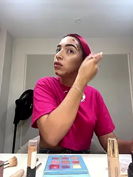 Snapshot of theladymonserrateshow chatting on 01-10-26, 12:07 theladymonserrateshow online show from 01-10-26, 12:07