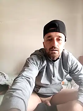 Snapshot of krerem chatting on 02-18-26, 10:44 krerem online show from 02-18-26, 10:44