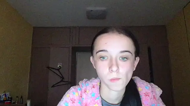 Emilia Light online show from 10-13-25, 06:24