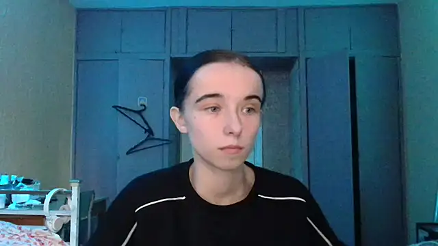 Emilia Light online show from 10-17-25, 08:39