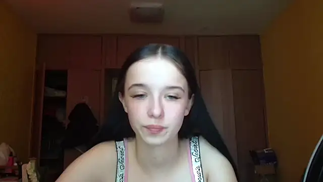 Snapshot of Emilia_Light chatting on 04-24-26, 12:51 Emilia Light online show from 04-24-26, 12:51