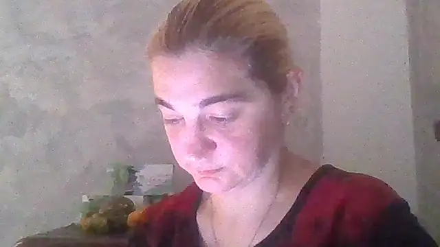 Snapshot of GoldenAngelMilf chatting on 10-14-25, 07:53 GoldenAngelMilf online show from 10-14-25, 07:53