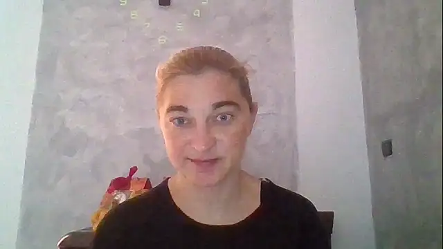 Snapshot of GoldenAngelMilf chatting on 12-19-25, 11:06 GoldenAngelMilf online show from 12-19-25, 11:06