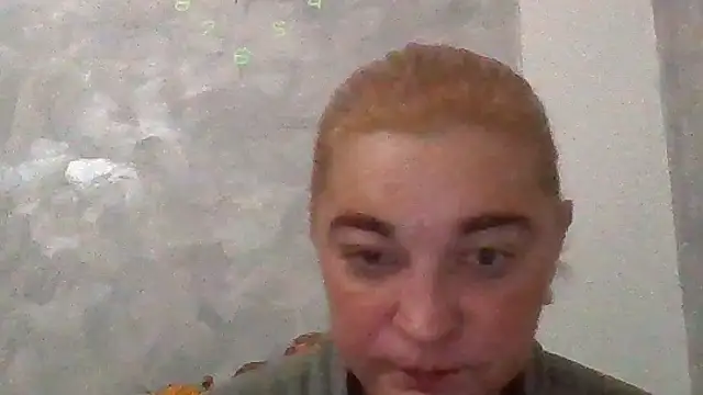 Snapshot of GoldenAngelMilf chatting on 01-06-26, 05:33 GoldenAngelMilf online show from 01-06-26, 05:33