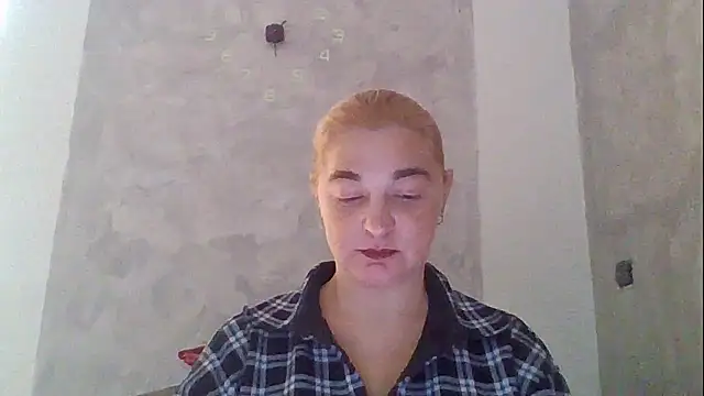 Snapshot of GoldenAngelMilf chatting on 01-08-26, 12:29 GoldenAngelMilf online show from 01-08-26, 12:29