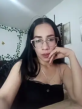 YaraDuartee online show from 10-25-25, 12:29