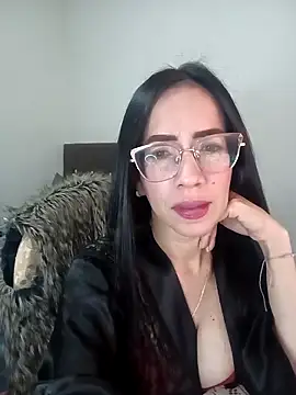 Snapshot of YaraDuartee chatting on 03-21-26, 02:27 YaraDuartee online show from 03-21-26, 02:27