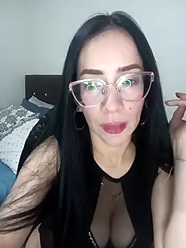 Snapshot of YaraDuartee chatting on 03-21-26, 11:41 YaraDuartee online show from 03-21-26, 11:41