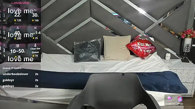 GabySweett  online show from 10-12-25, 12:26