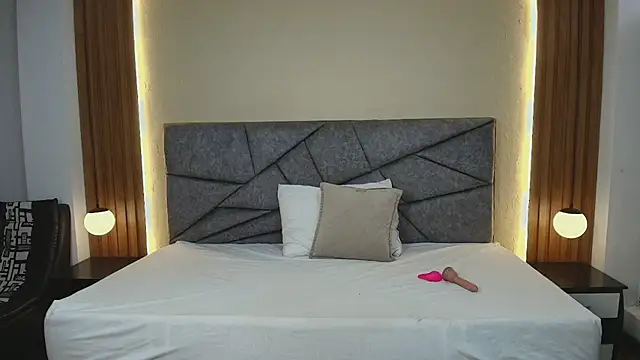 GabySweett  online show from 03-25-26, 02:01