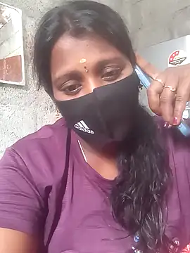 Snapshot of Tamil_Hot_Sandy chatting on 11-11-25, 05:07 Tamil Hot Sandy online show from 11-11-25, 05:07