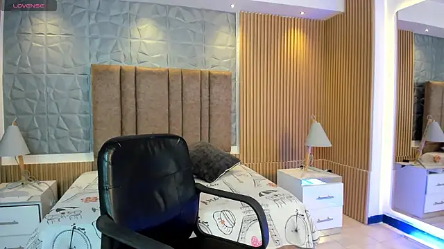 Caroline Millerr online show from 06-09-26, 02:17